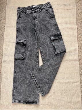 NWOT black wash cargo jeans